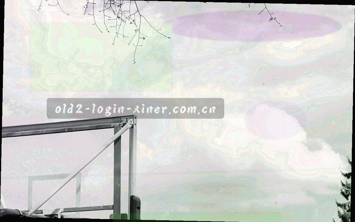 桌面大屏上会员中心界面示意，左侧为常用设备列表，右侧为登录记录与安全设置